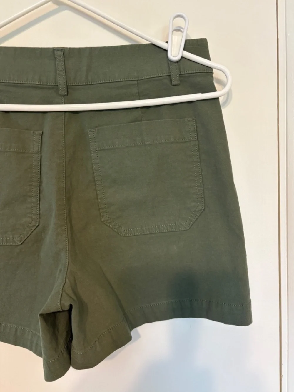 J. Crew Women's Linen-Blend Lizzie Patch-Pocket Shorts Size 26 Army Green NWT